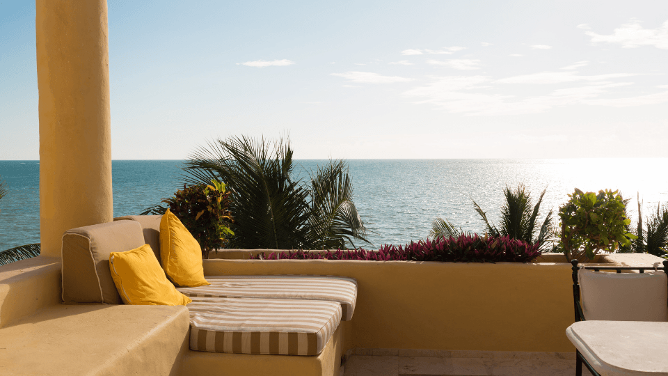 Inspiring view of the ocean from a pation